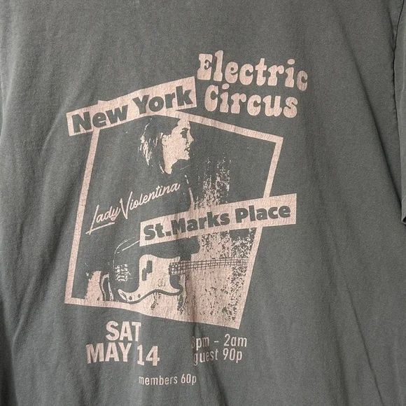 Brandy Melville Gray Crewneck Tee - Picture 4 of 4